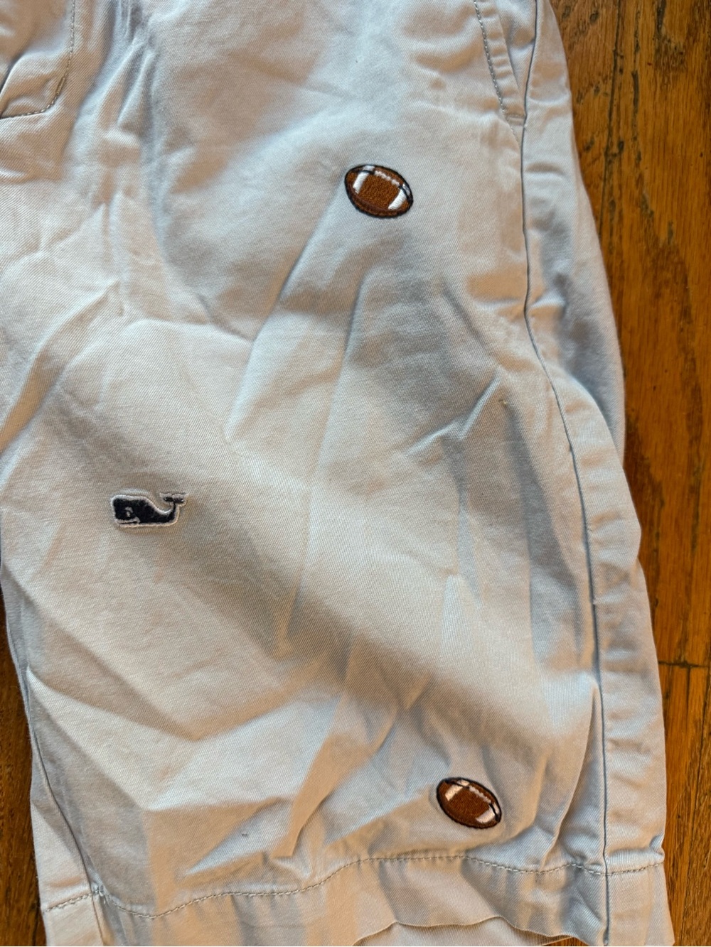 Vineyard Vines Boys Chino Short with Football and Whales sz:14 - Picture 2 of 5